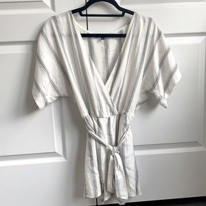 WHITE AND BLUE ROMPER  (Cute and casual style)